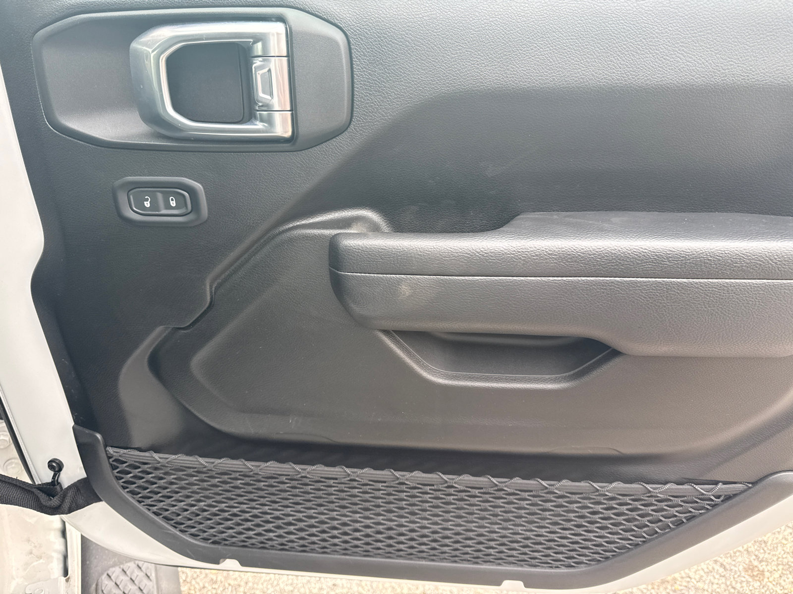 Used 2025 Jeep Gladiator Sport image 14