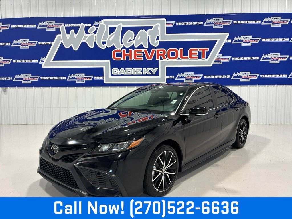 Used 2024 Toyota Camry SE w/ Cold Weather Package