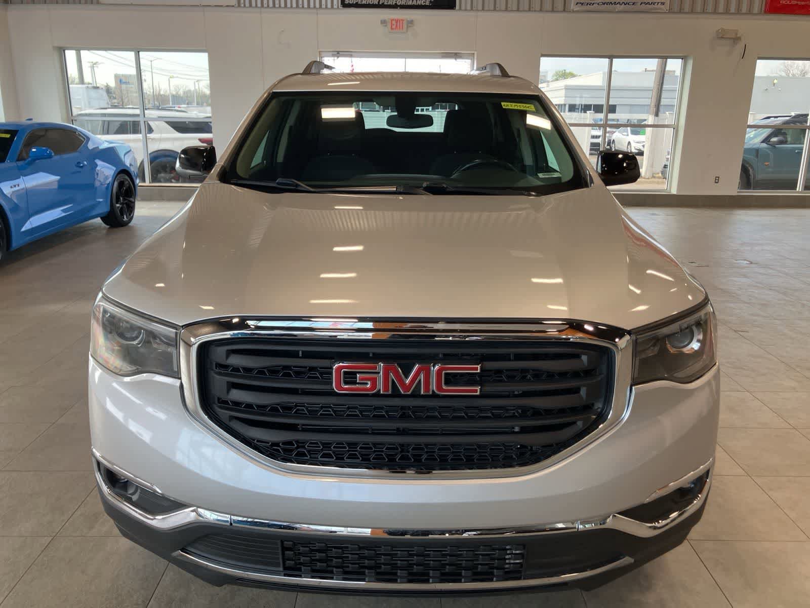 Used 2017 GMC Acadia SLE w/ Driver Alert Package I AWD/4WD image 2