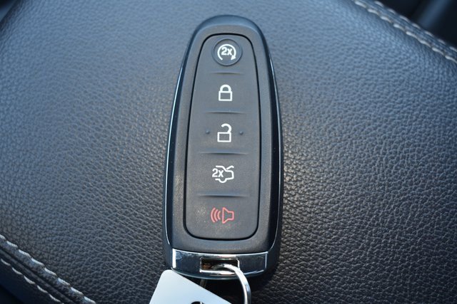 Used 2019 Ford Escape SEL image 31