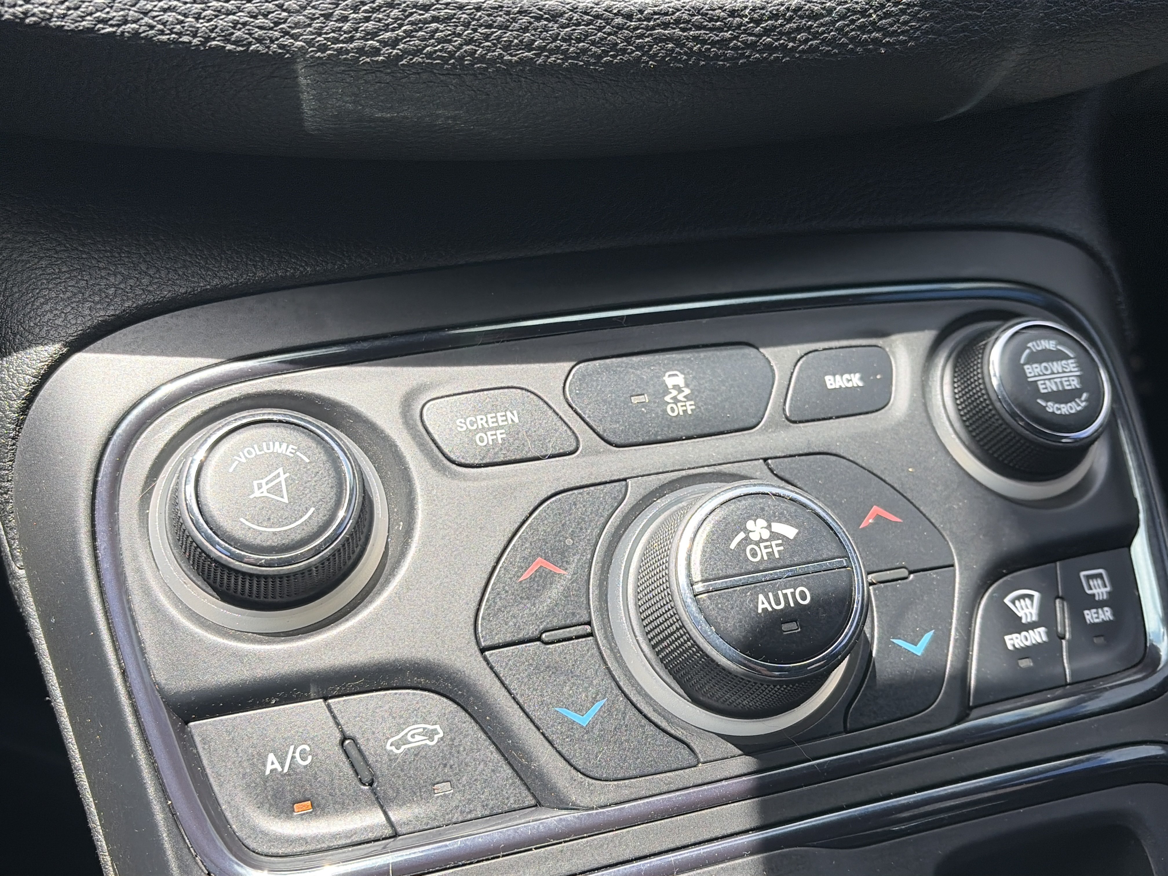 Used 2015 Chrysler 200 S w/ Navigation & Sound Group I AWD/4WD image 23