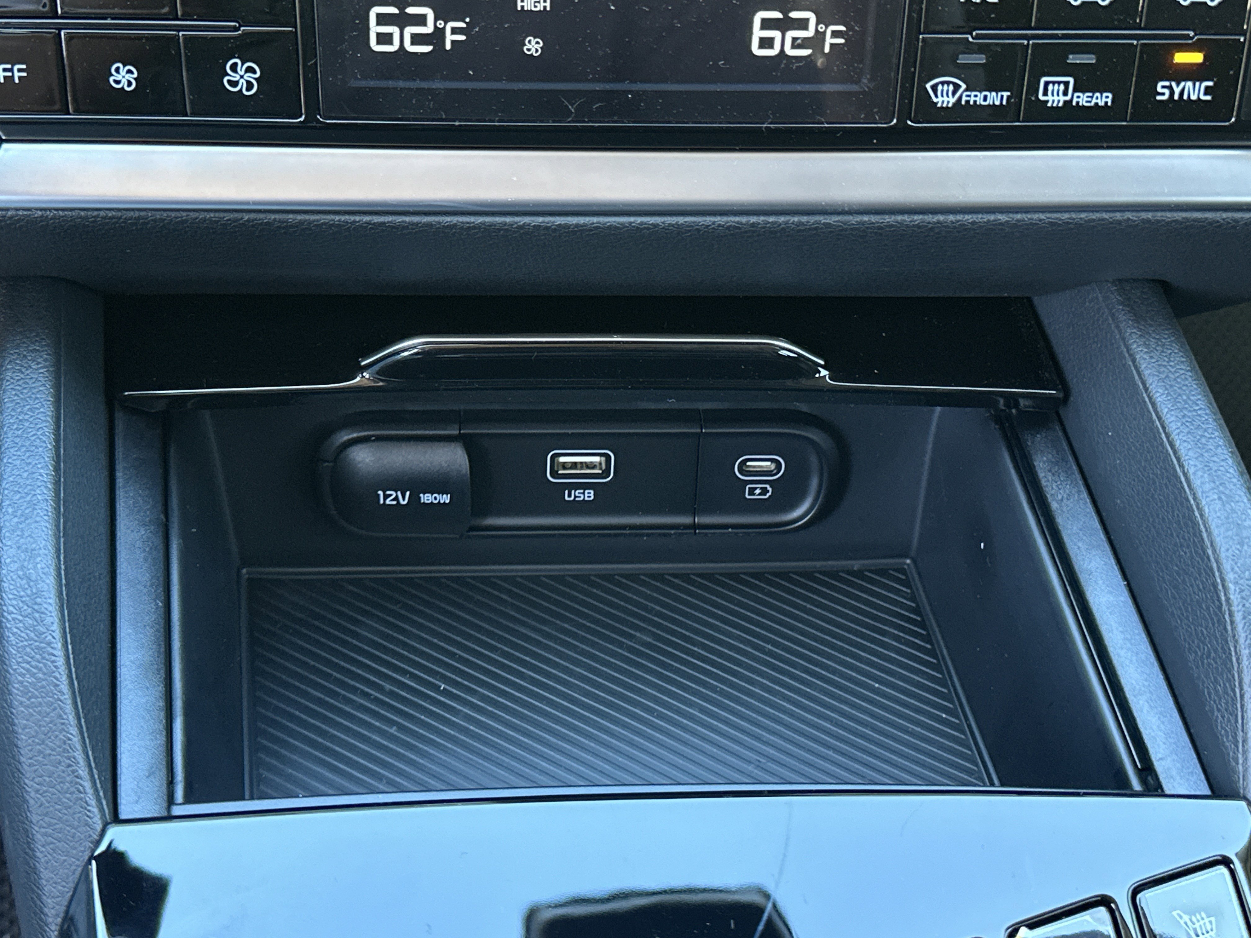 New 2025 Kia Sportage LX image 7