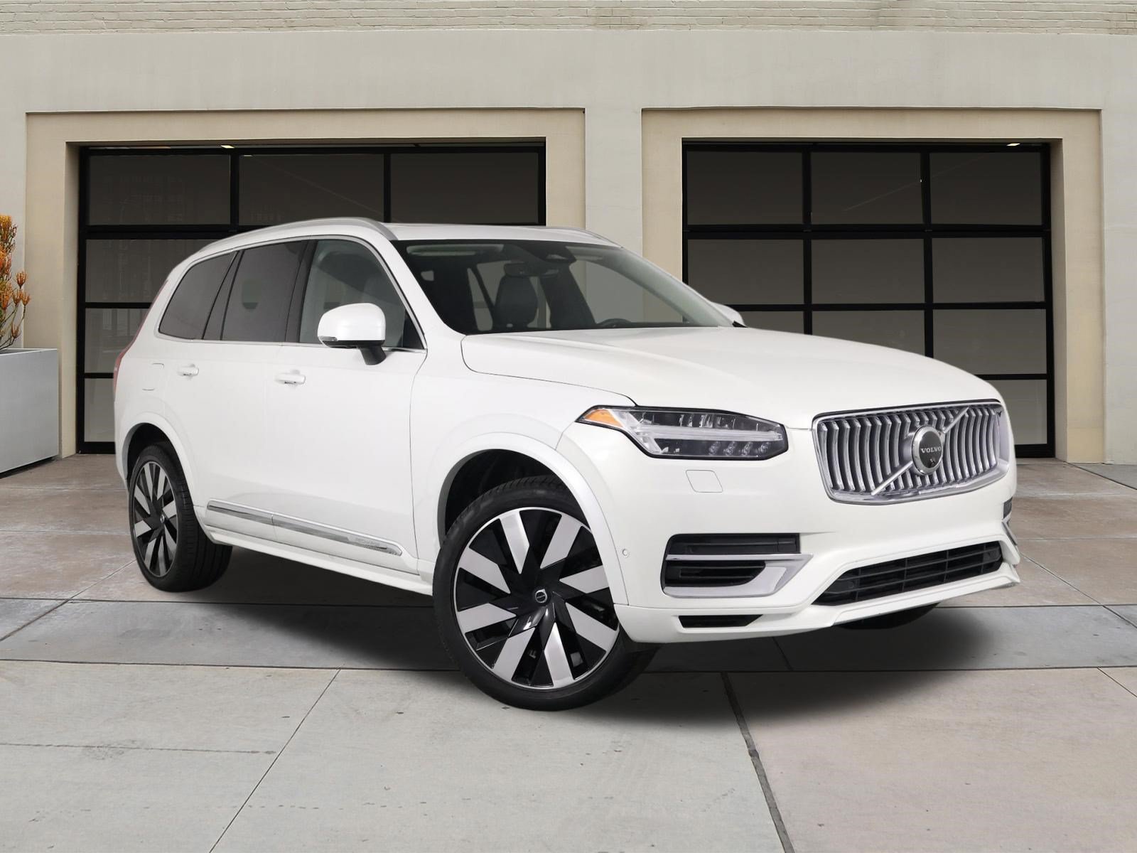 Certified 2023 Volvo XC90 T8 Ultimate AWD/4WD image 34