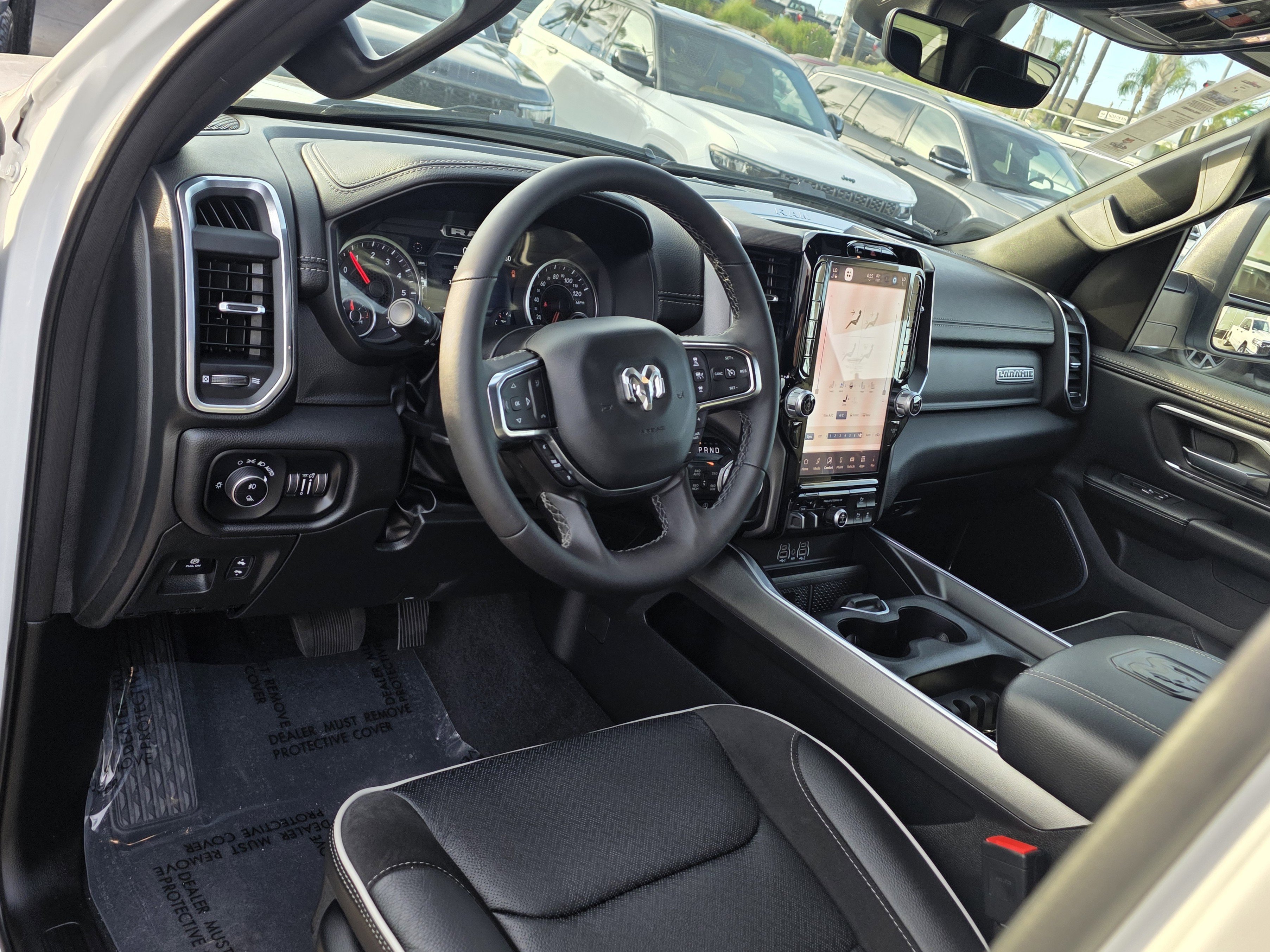 Certified 2025 RAM 1500 Laramie w/ Trailer Tow Group image 9