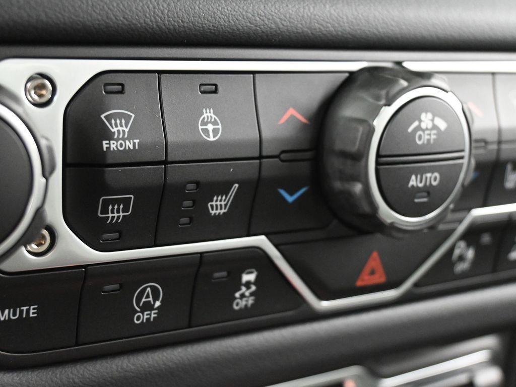 Used 2025 Jeep Gladiator Mojave image 25