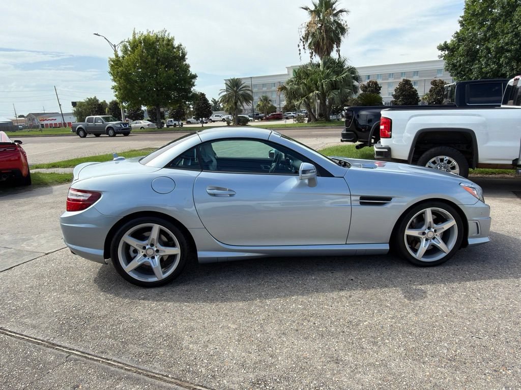Used 2016 Mercedes-Benz SLK 350 image 4