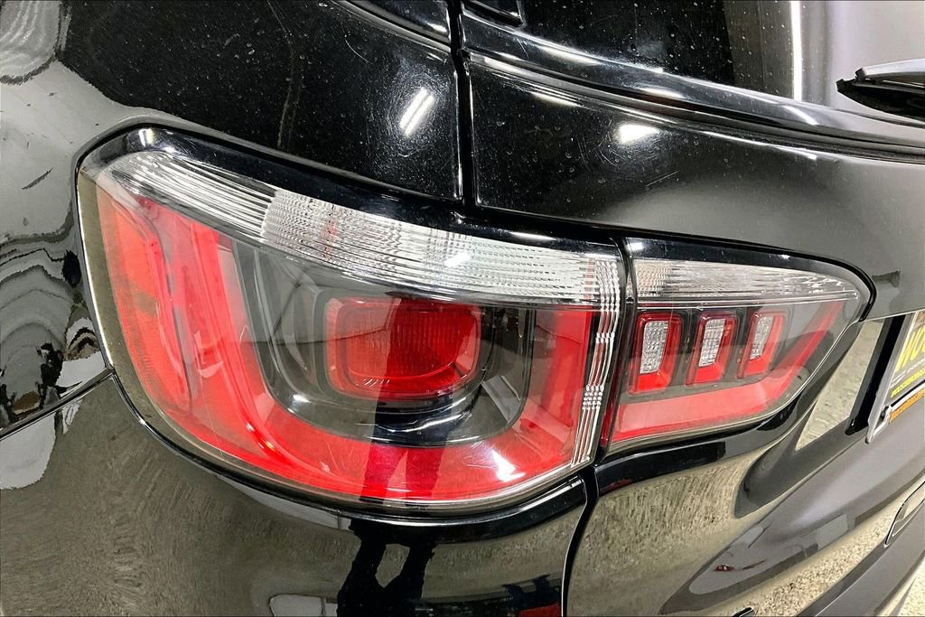 Used 2020 Jeep Compass Latitude image 23