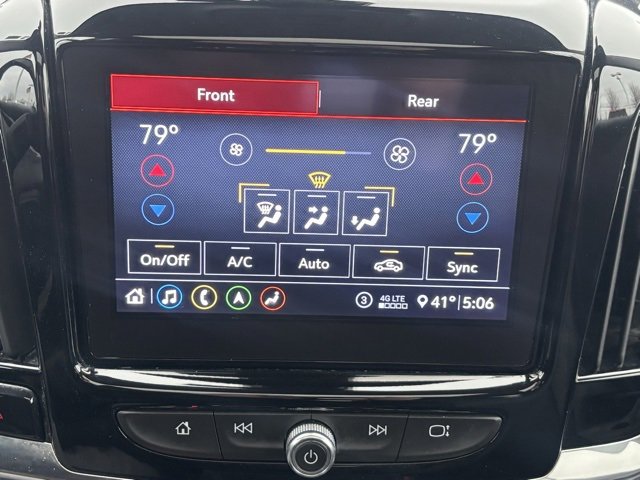 Used 2020 Chevrolet Traverse LT w/ LT Premium Package image 29