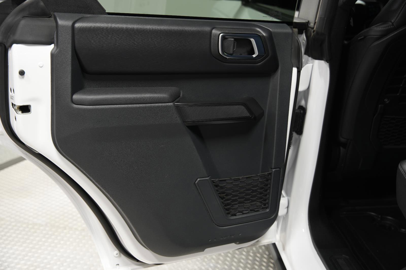 Used 2025 Ford Bronco Badlands image 23