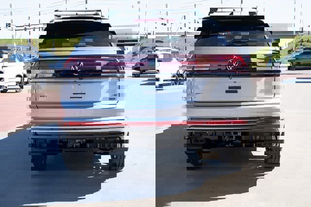 New 2026 Volkswagen Atlas Cross Sport SEL R-Line image 5