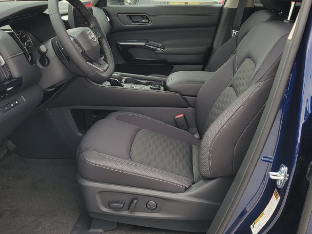 New 2026 Nissan Pathfinder SV AWD/4WD image 9