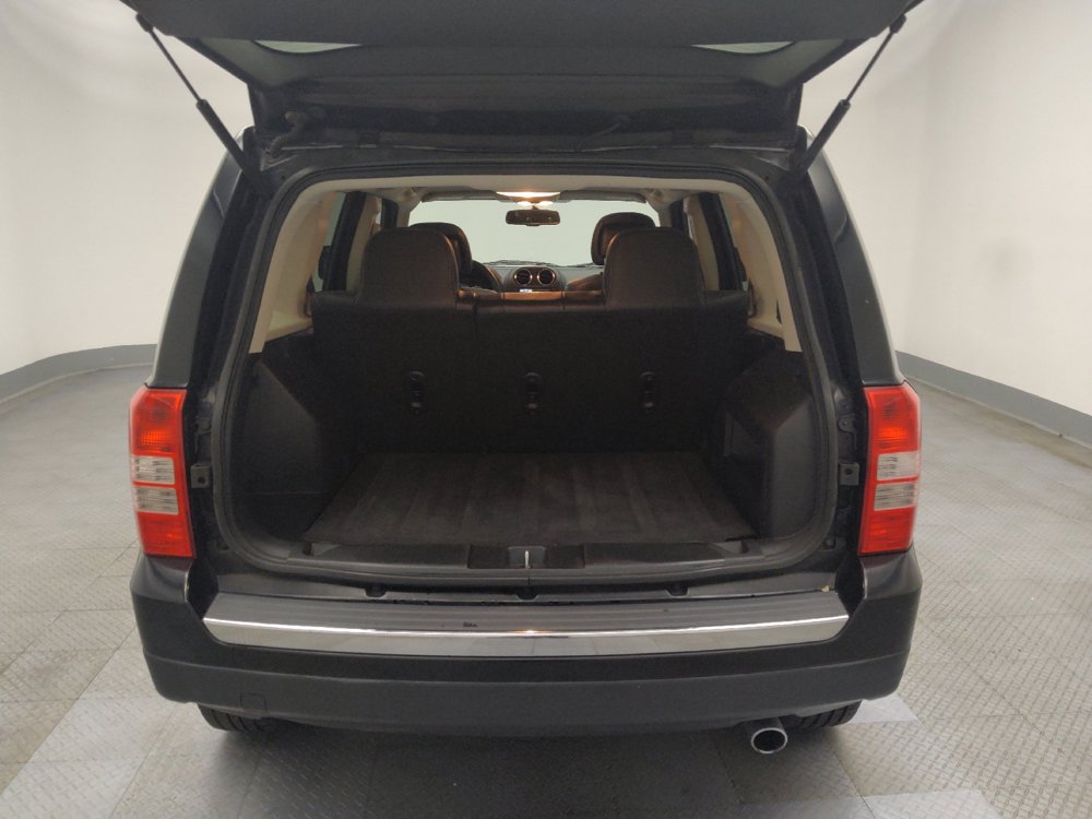 Used 2017 Jeep Patriot High Altitude FWD image 29