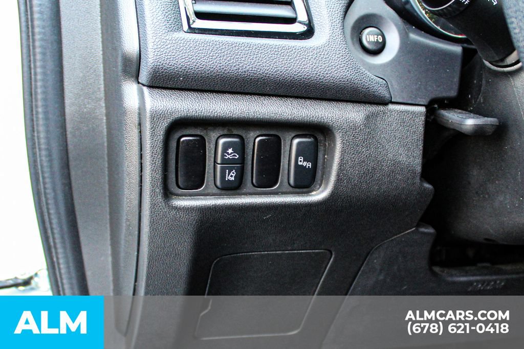 Used 2024 Mitsubishi Outlander Sport SE AWD/4WD image 28