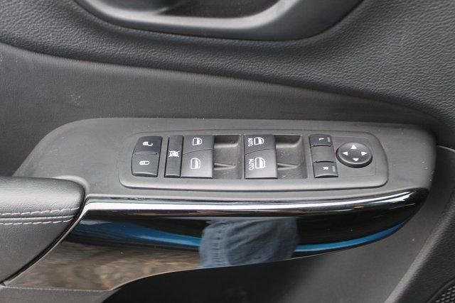 Used 2023 Jeep Cherokee Altitude Lux image 36