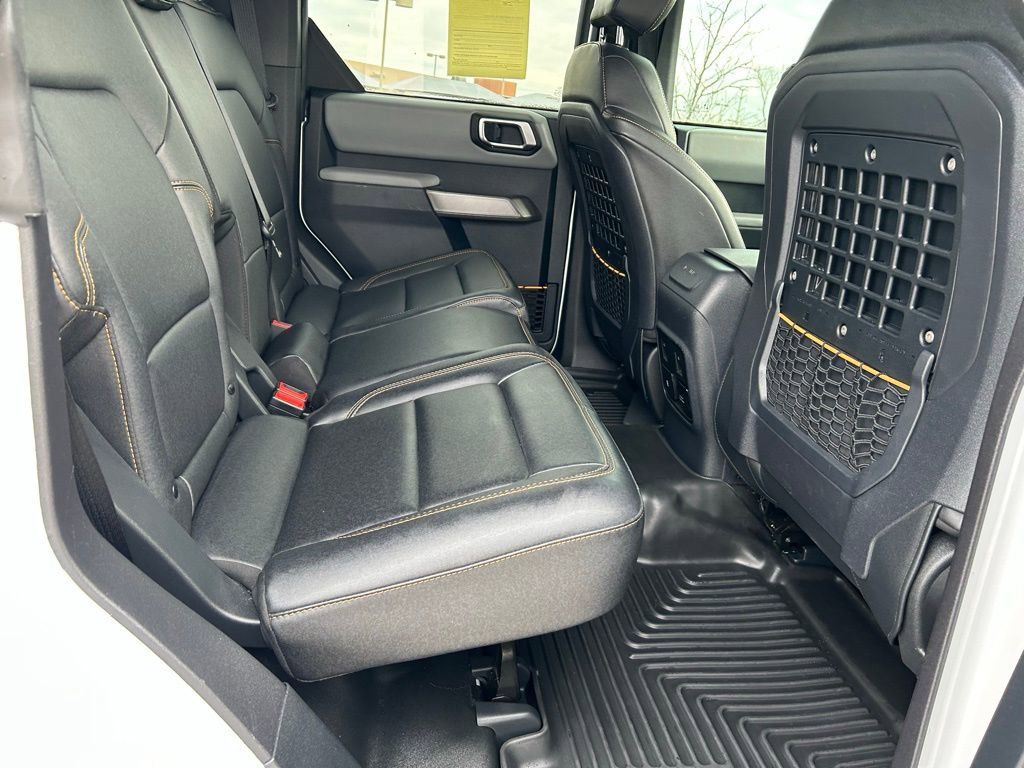 Used 2023 Ford Bronco Badlands image 30