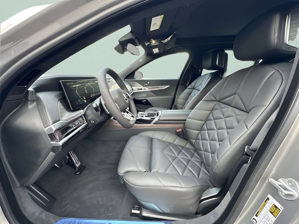Certified 2026 BMW 740i w/ Premium Package RWD image 15