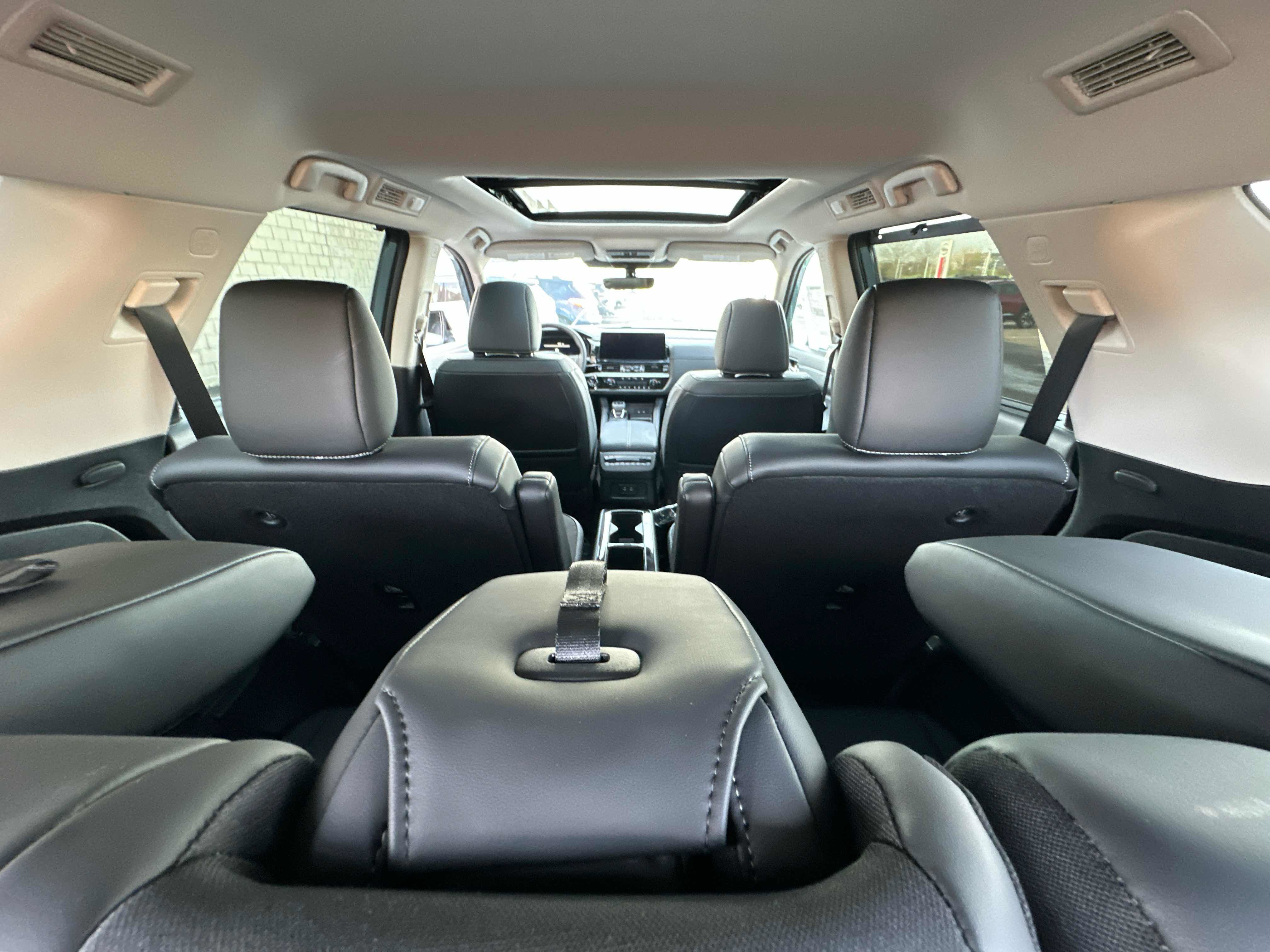 New 2026 Nissan Pathfinder SL w/ SL Premium Package AWD/4WD image 18