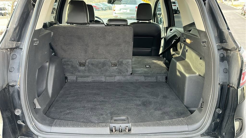 Used 2018 Ford Escape SE w/ SE Sport Appearance Package image 27