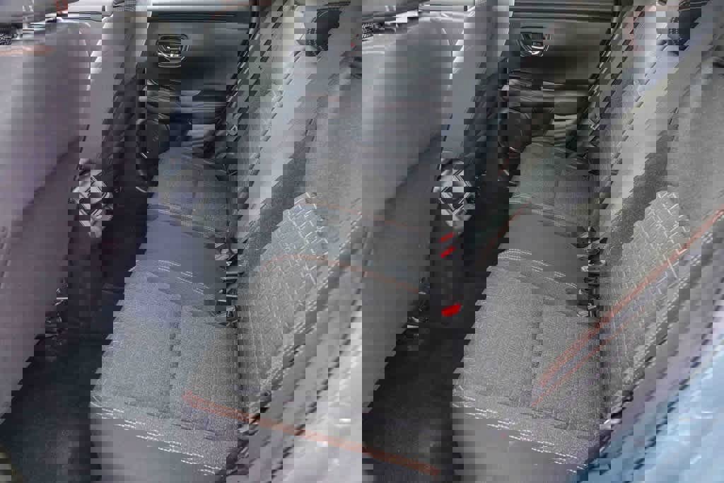 Used 2025 Honda HR-V Sport image 17