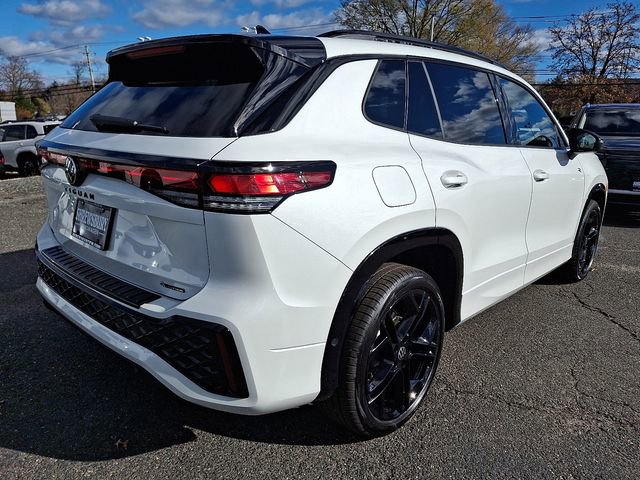 New 2026 Volkswagen Tiguan SE R-Line image 4