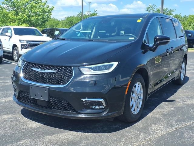 Used 2024 Chrysler Pacifica Touring-L