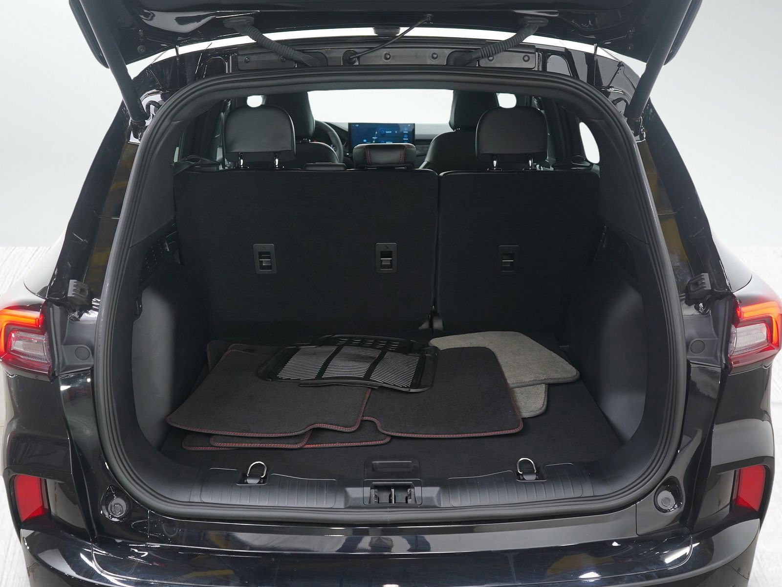 Used 2023 Ford Escape ST-Line w/ Tech Pack #1 image 9