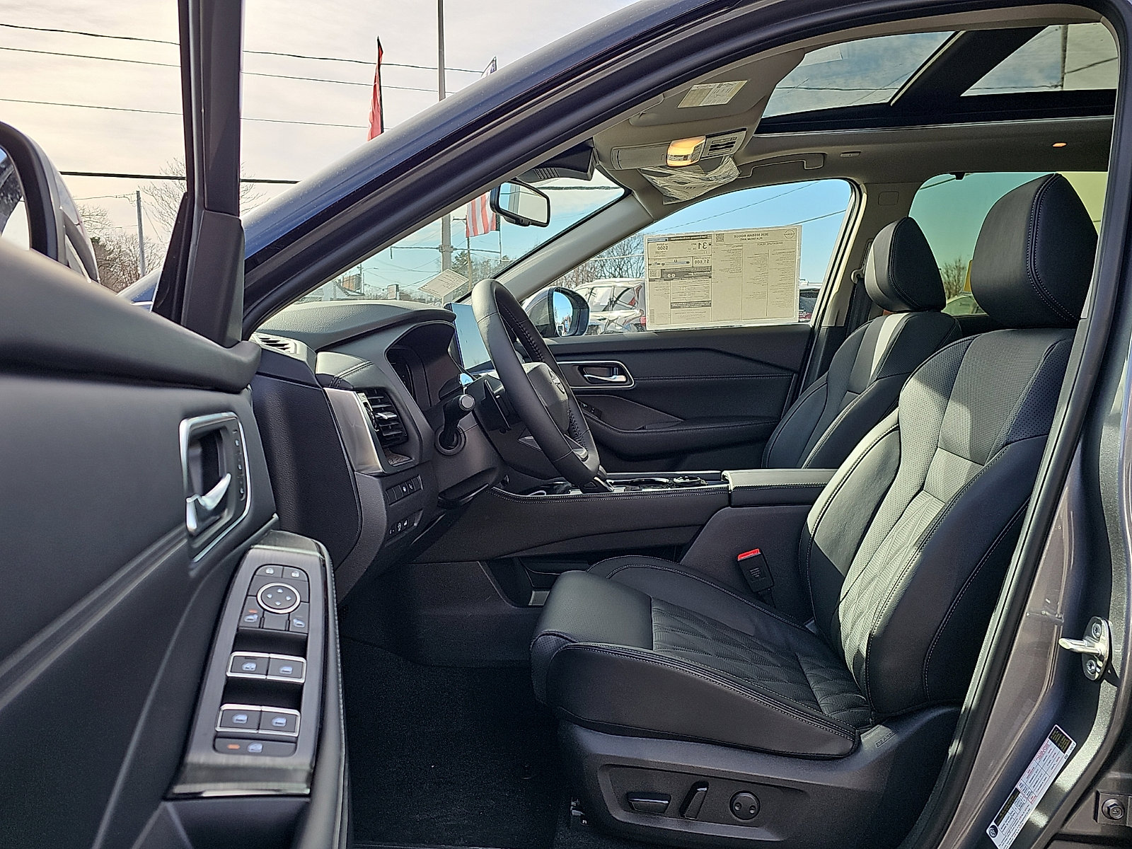 New 2026 Nissan Rogue Platinum image 9