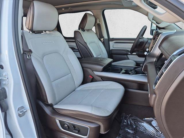 Used 2025 RAM 1500 Laramie AWD/4WD image 21