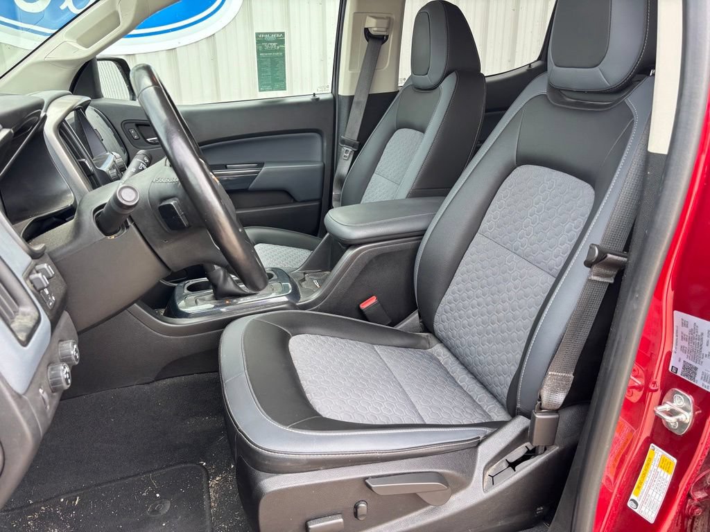 Used 2022 Chevrolet Colorado Z71 AWD/4WD image 8