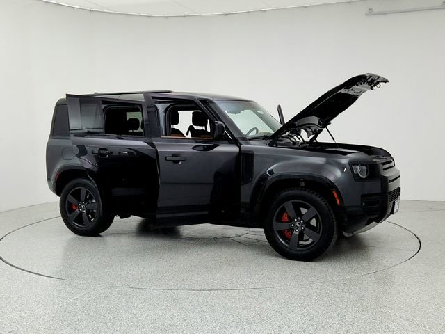 Used 2022 Land Rover Defender 110 X image 10