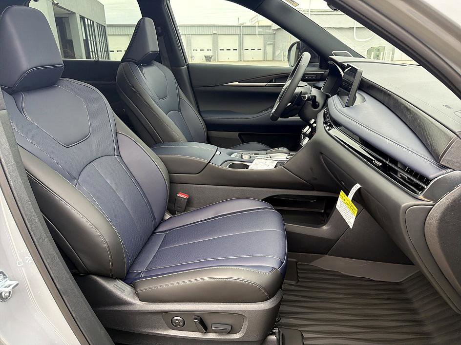 New 2026 INFINITI QX60 Sport image 21