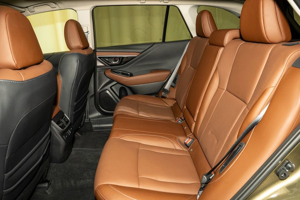 Used 2023 Subaru Outback Touring image 9