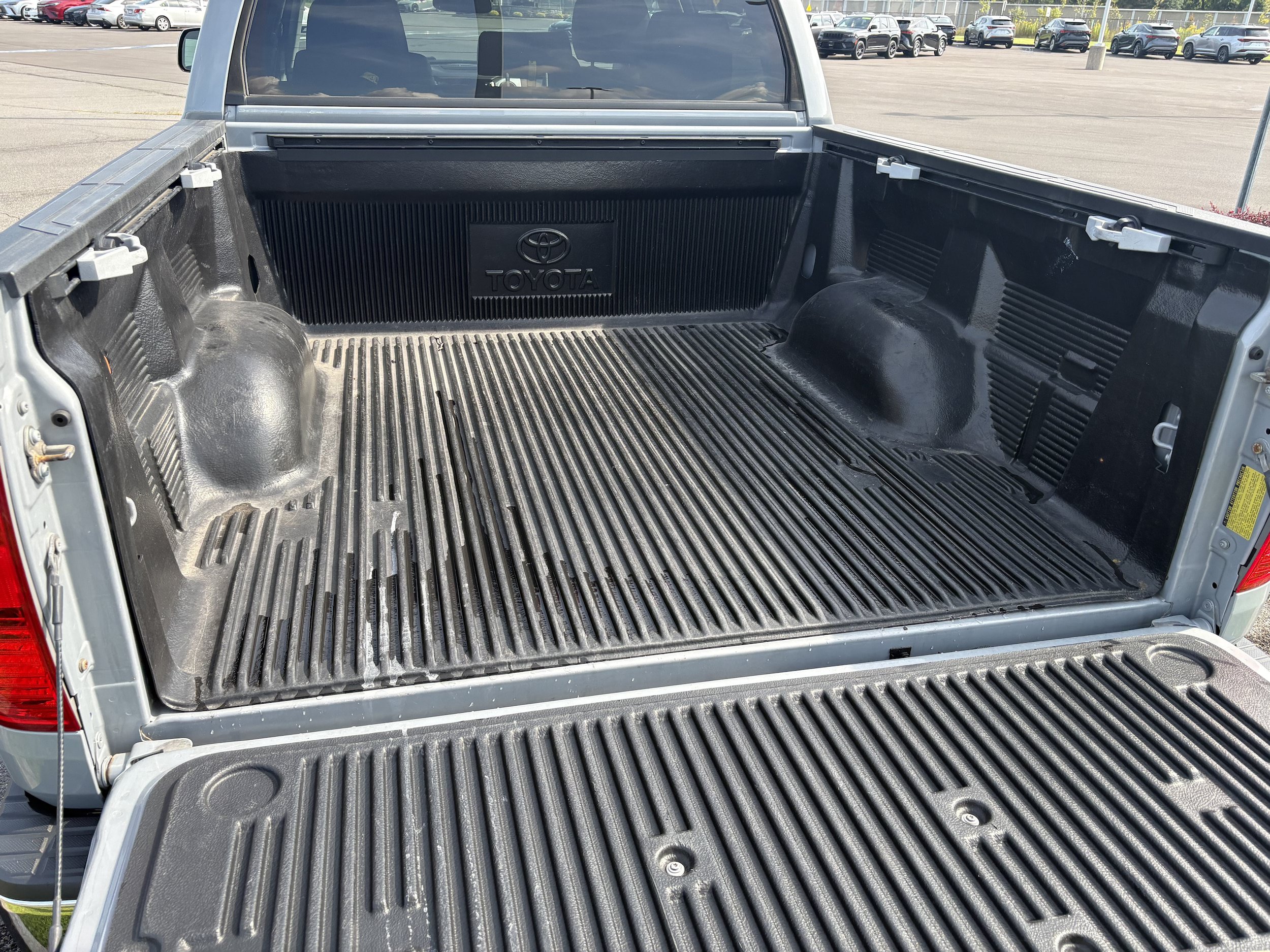 Used 2019 Toyota Tundra SR5 w/ SR5 Upgrade Package AWD/4WD image 8