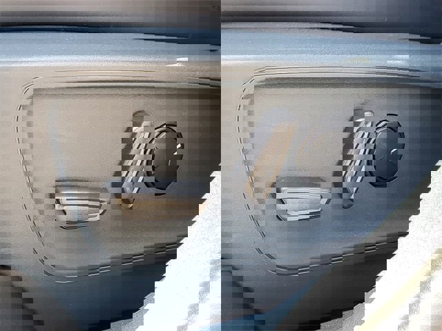 New 2025 Ford Maverick Lariat image 12