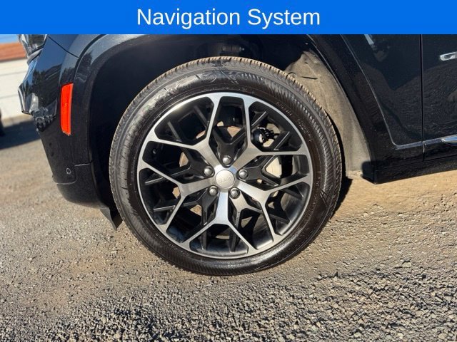 Used 2023 Jeep Grand Cherokee Summit AWD/4WD image 11