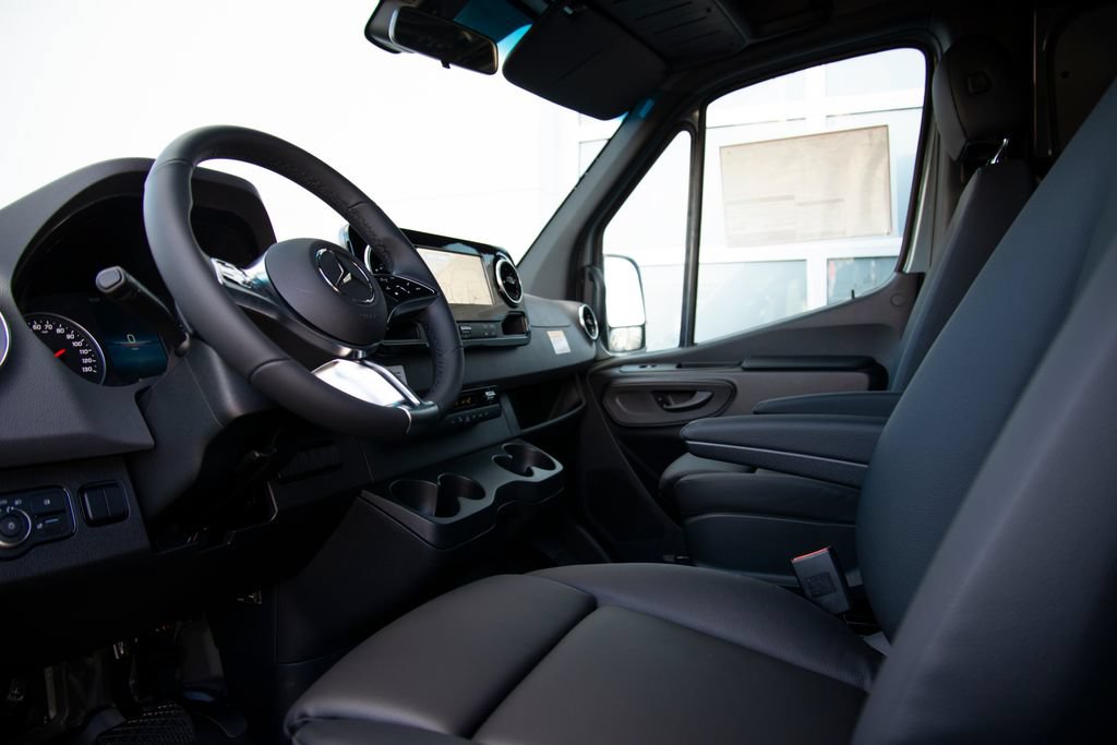 New 2026 Mercedes-Benz Sprinter 2500 image 11