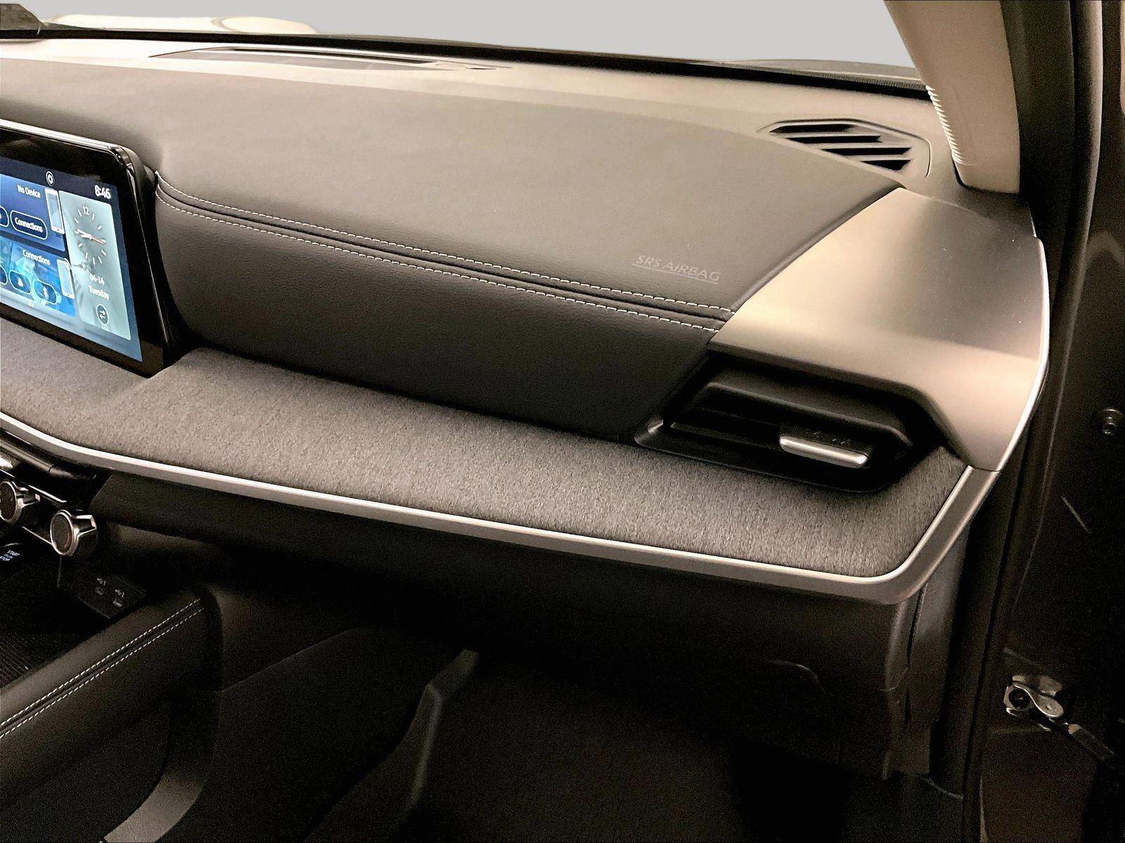 Used 2025 Nissan Kicks SV image 15