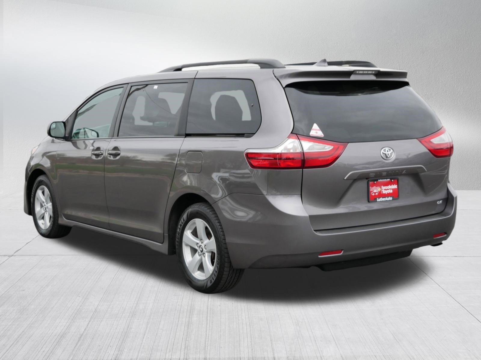 Used 2019 Toyota Sienna LE FWD image 5