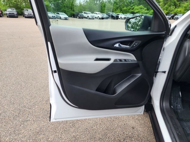 Used 2023 Chevrolet Equinox LS image 16