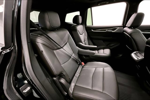 Used 2023 Cadillac XT6 Sport w/ Technology Package AWD/4WD image 26