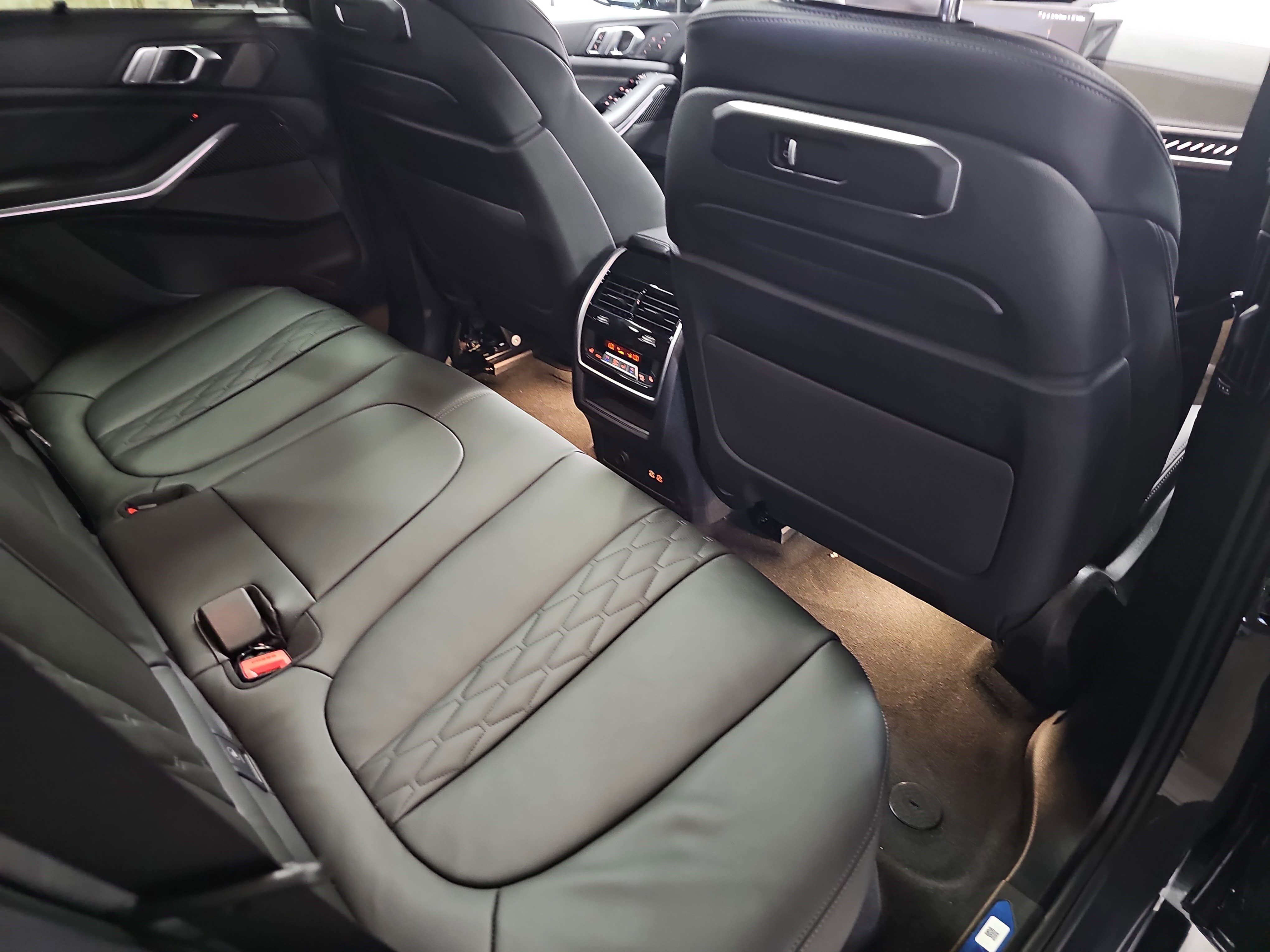 New 2026 BMW X5 M60i image 11