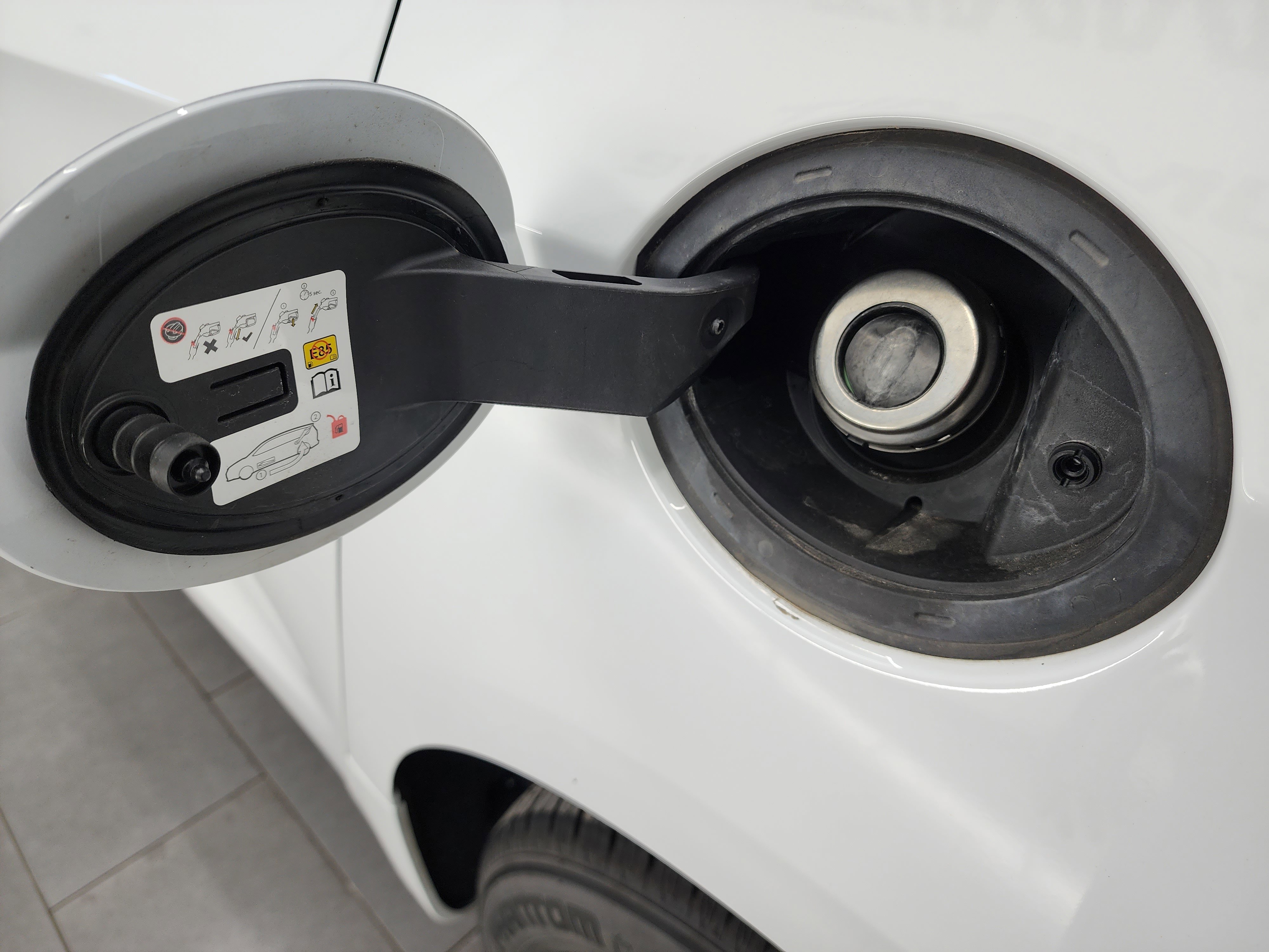 Used 2024 Chrysler Pacifica Limited image 35