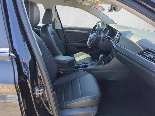Used 2024 Volkswagen Jetta SE image 20