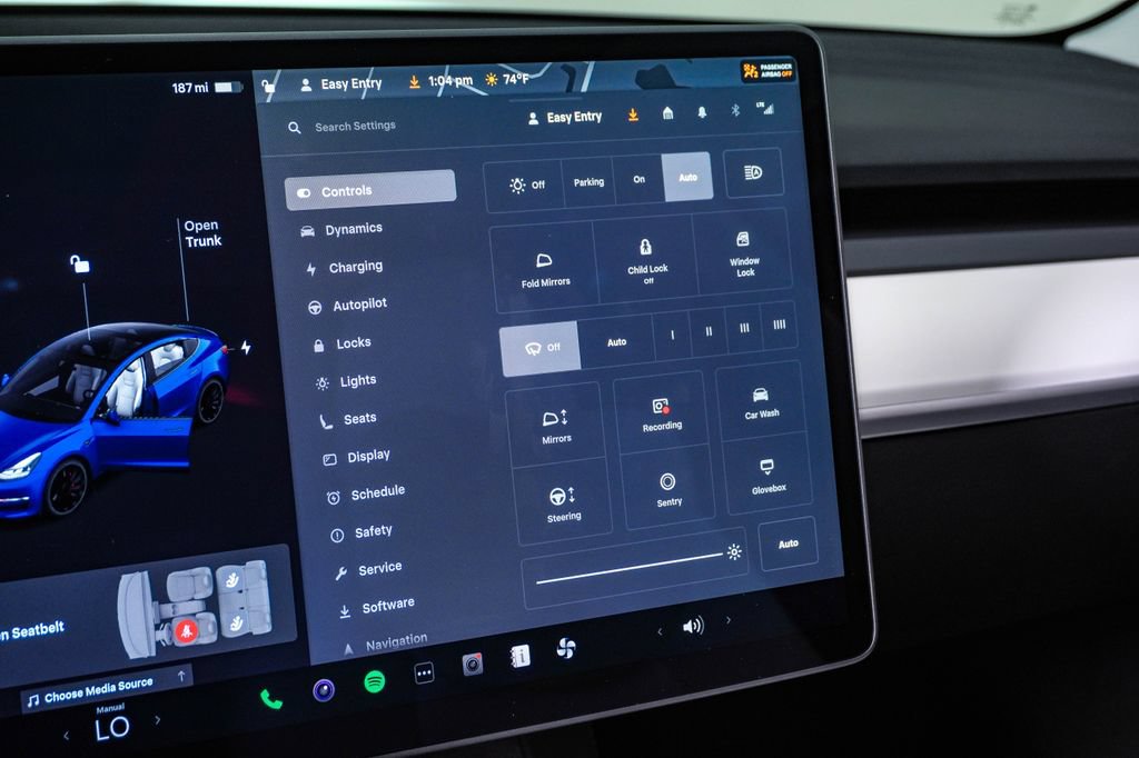 Used 2021 Tesla Model 3 Performance AWD/4WD image 23