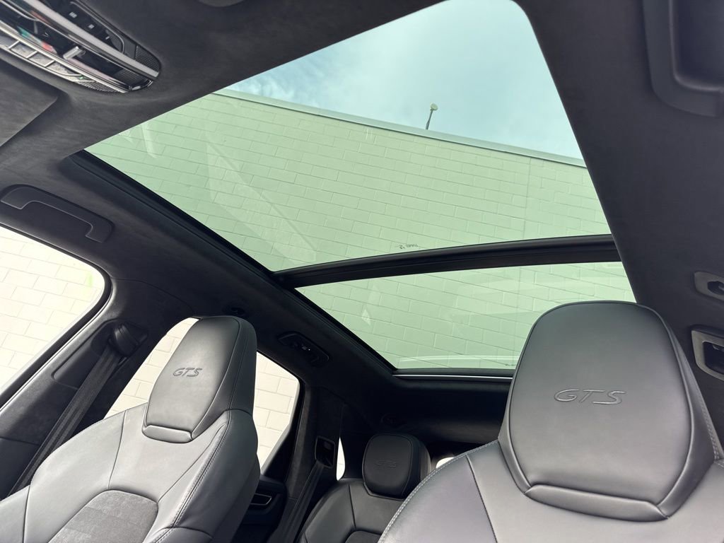Used 2023 Porsche Cayenne GTS image 34