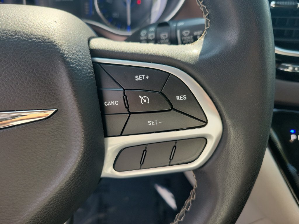 Used 2022 Chrysler Voyager LX FWD image 19