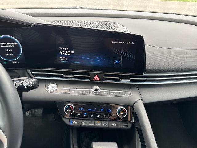Used 2024 Hyundai Elantra Limited FWD image 19