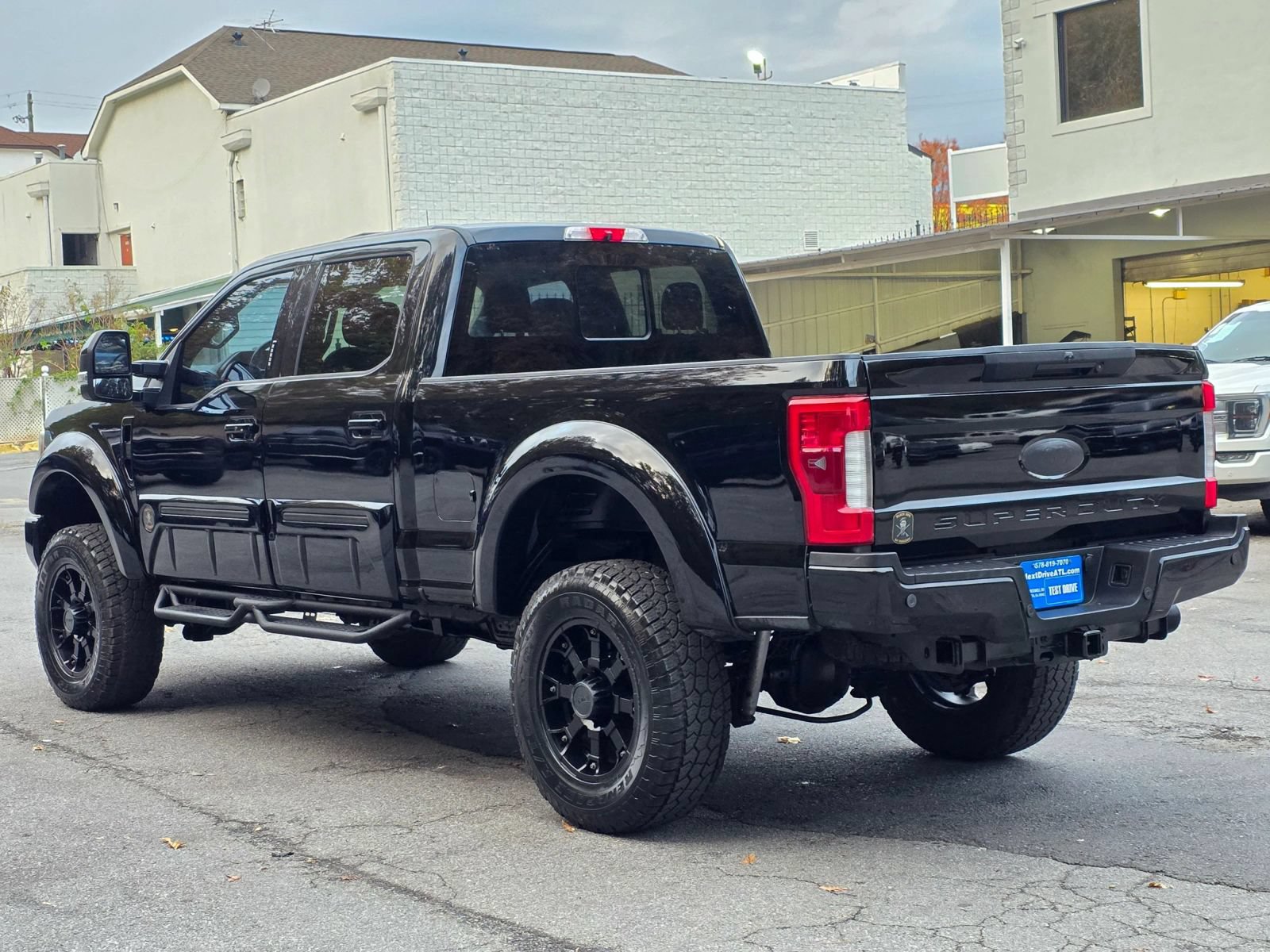 Used 2017 Ford F250 Lariat w/ Lariat Ultimate Package AWD/4WD image 6
