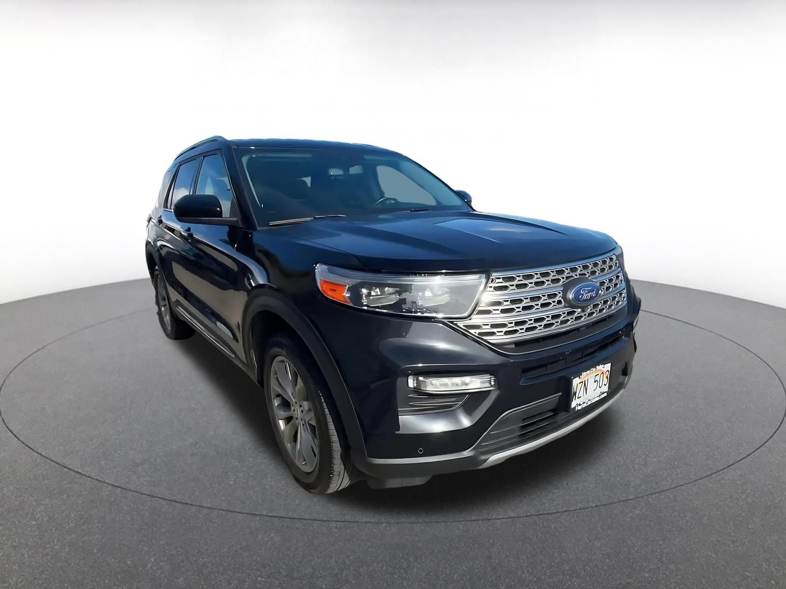 Used 2024 Ford Explorer Limited AWD/4WD image 3