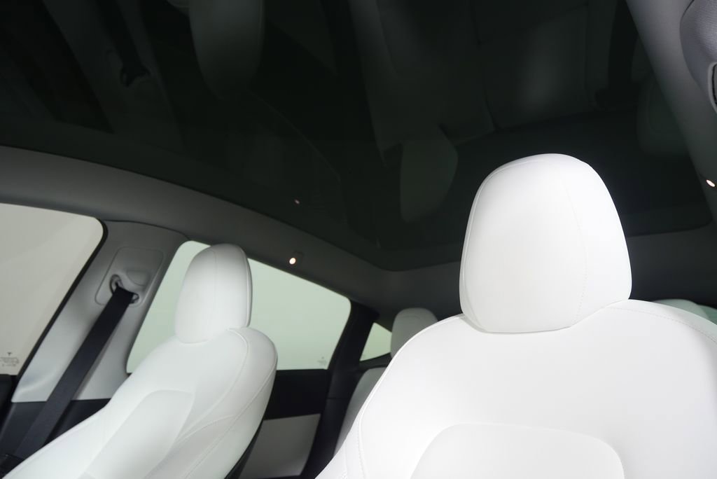 Used 2021 Tesla Model Y Long Range image 13